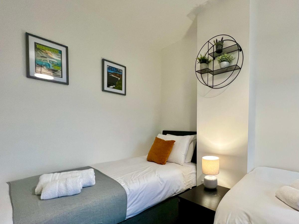 Bramhall House - Great For Contractors Or Family Holidays Κλίθορπς Εξωτερικό φωτογραφία